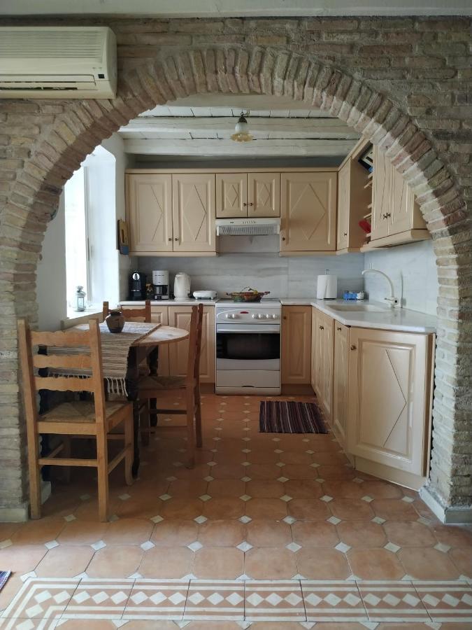 Liknon Guesthouse Villa Galaxídhion Buitenkant foto