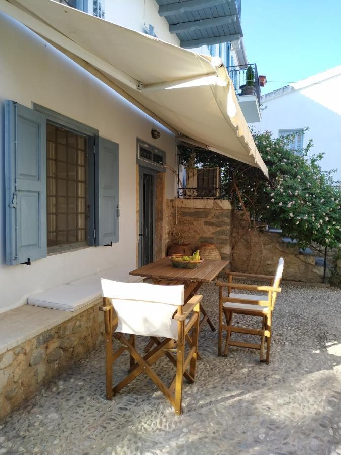 Liknon Guesthouse Villa Galaxídhion Buitenkant foto