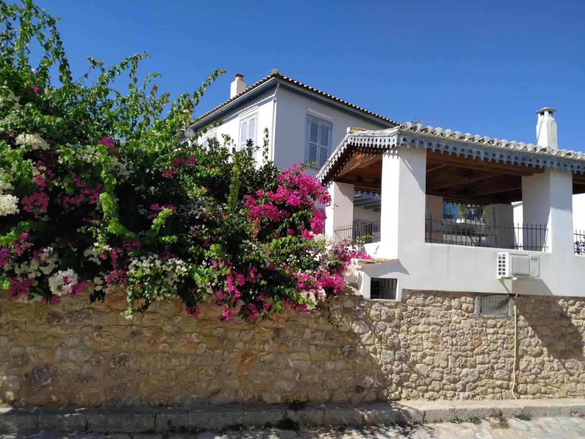 Liknon Guesthouse Villa Galaxídhion Buitenkant foto