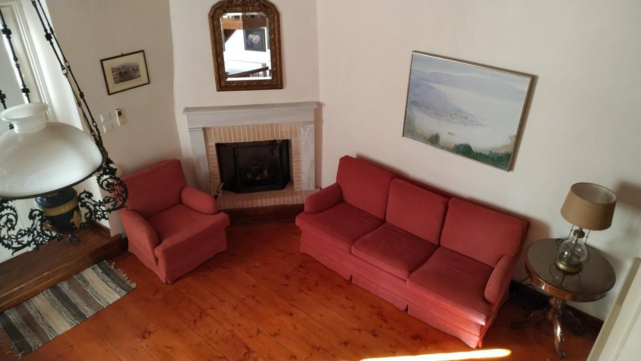 Liknon Guesthouse Villa Galaxídhion Buitenkant foto