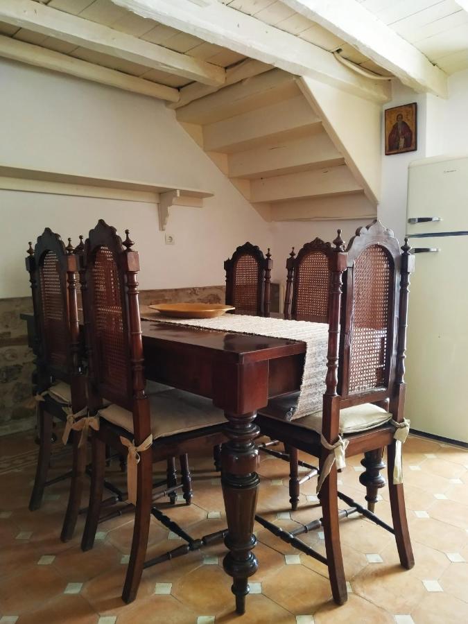 Liknon Guesthouse Villa Galaxídhion Buitenkant foto